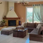 Fotis דירה ארגוסטולי